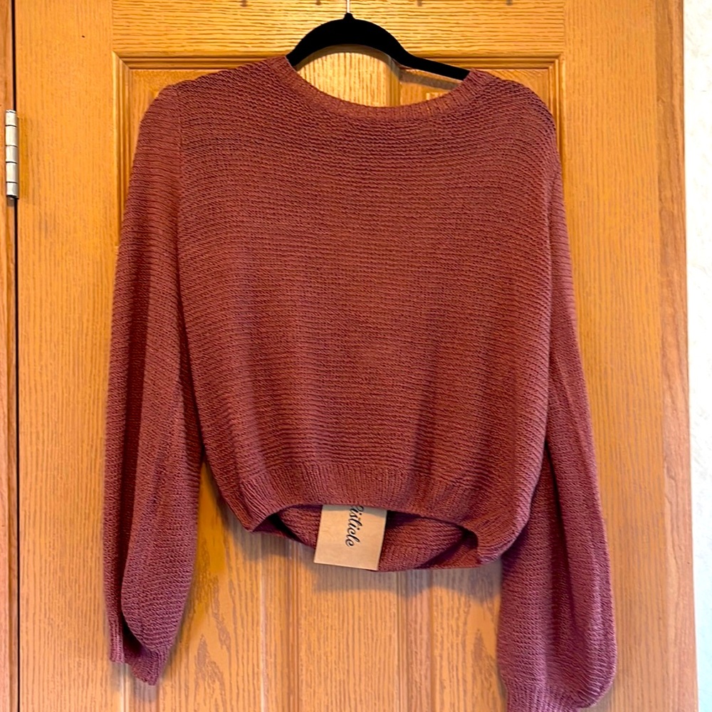 NWT Small Listicle Light Weight Sweater